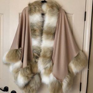 Donna Salyers Fabulous Fur cape